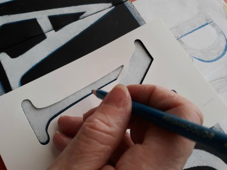 Farmhouse Style Signs - adding a blue shadow line