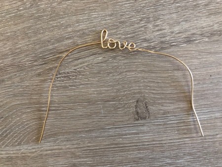 Minimalist Clip Desk Decor - bend the wire ends to fit into the wooden base(s)