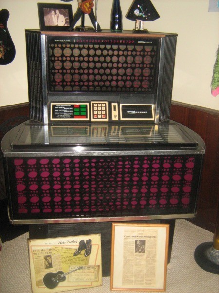 Value of a 1972 Seeburg Olympian Jukebox?