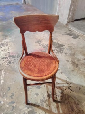Identifying Antique Chairs? - armless wood chair with round seat
