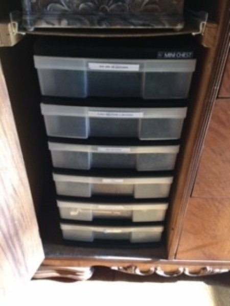 Pull out storage drawers.