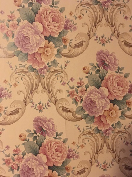Discontinued Imperial # 15932559 Run 8? - beige floral paper with pink roses