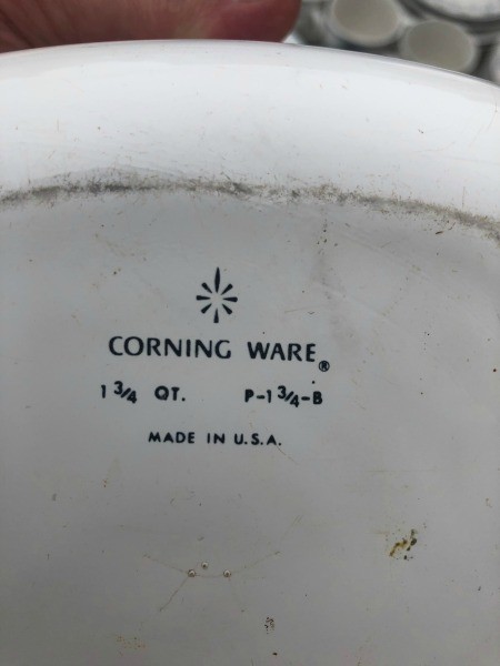 The label on Corningwear bakewear.