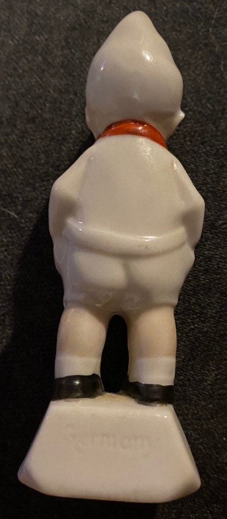Identifying a Figurine?