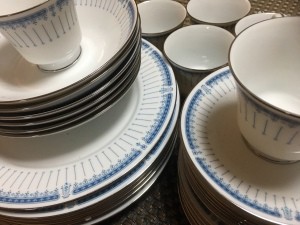 Value of Noritake Dinner Set? - white dinnerware with a blue pattern