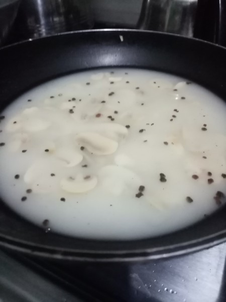 Making the mushroom gravy.