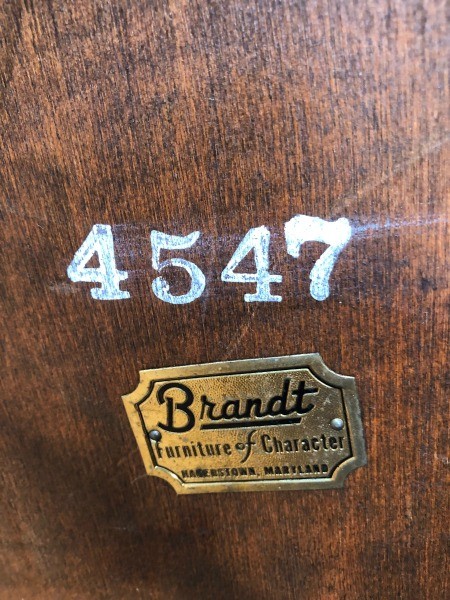 The marking on a Brandt table.