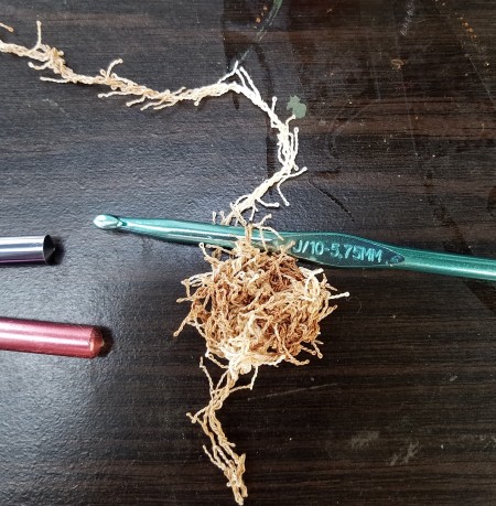 Scrubbers Using "Scrubby" Yarn - making initial circle