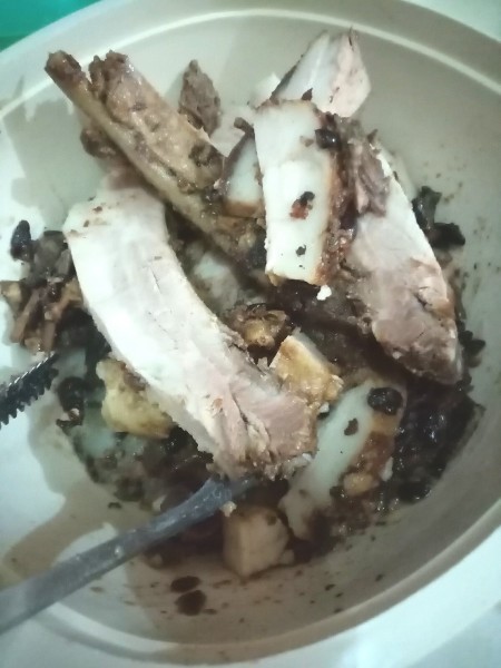 A plate of leftover pork hamonado.