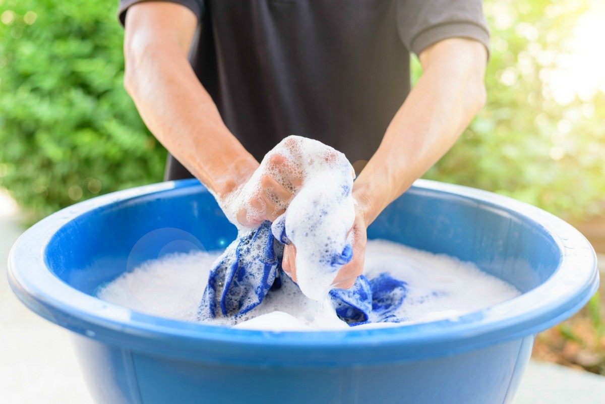 How To Wash Clothes By Hand In Sink at James Tompkins blog