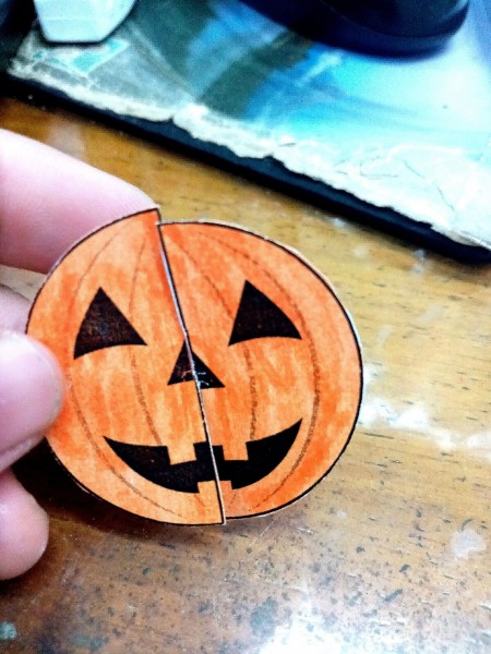 Paper Monster Rings - closeup of pumpkin ring