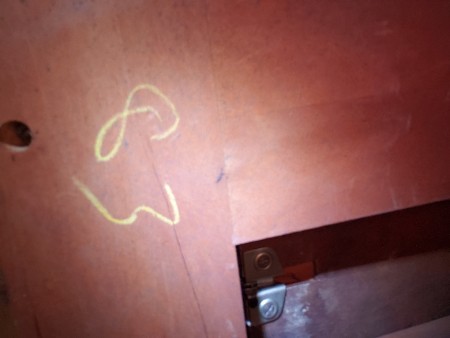 The underside of a Brandt table.