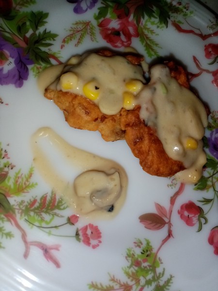 Tuna Patties Alaking on a plate.