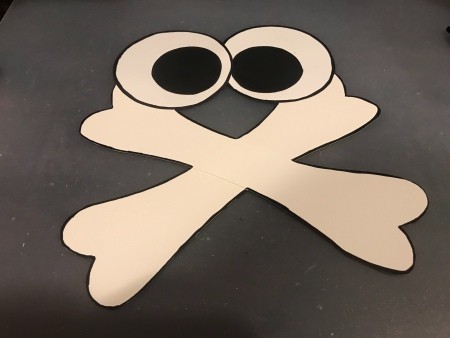 Halloween Sign - layout with eyes placed on short end of the bone cutouts