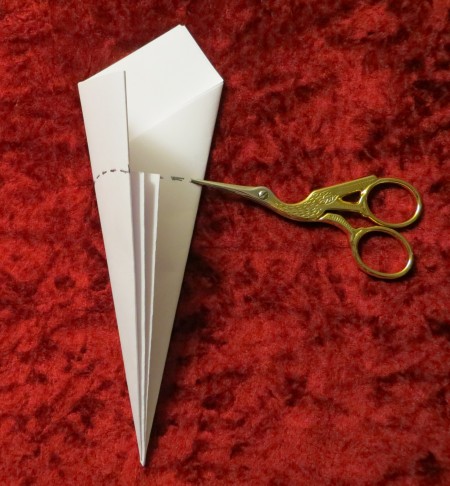 Fancy Paper Snowflake - mark the rounded top edge for trimming