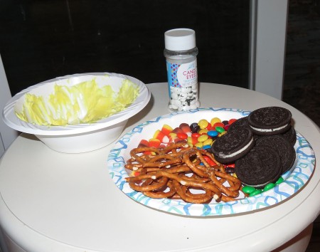 Ingredients and icing for cupcakes.