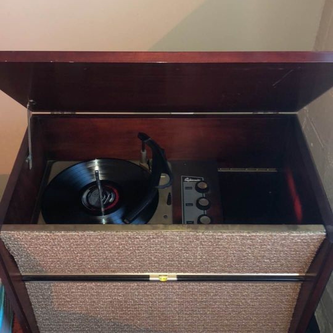 Sylvania Record Player? | ThriftyFun