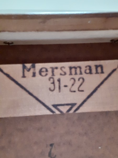 A Mersman marking on a table.