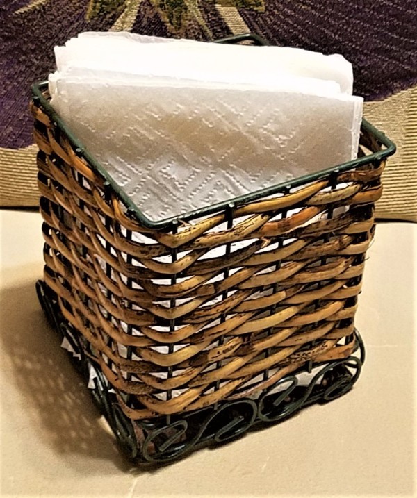 Reusing an Upright Tissue Holder