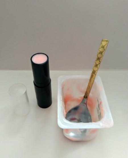 Large Lip Balm - cool and pour into a makeup tube