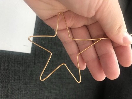 Bending wire in the shape of a star.