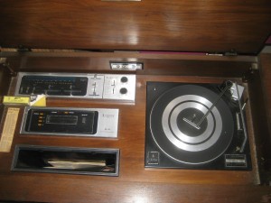 A console stereo system from the top.