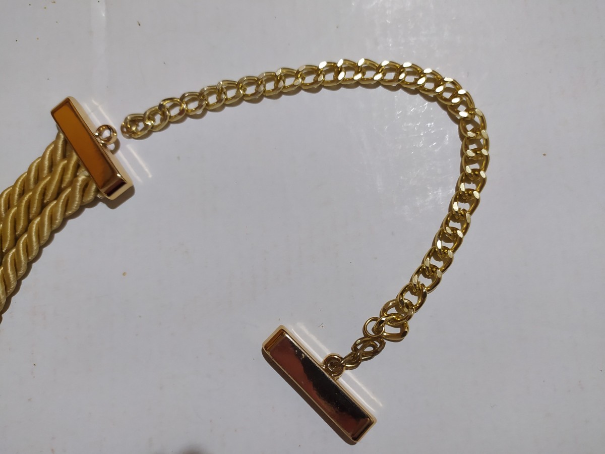 DIY Rhinestone Necklace | ThriftyFun
