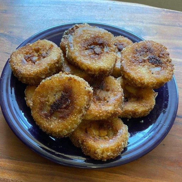 A plate of fried banh tet.