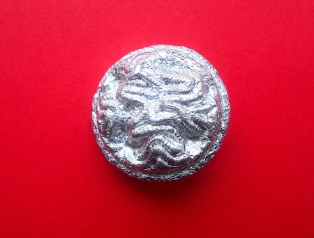 Making Shank Buttons the Cheap Way Using Concrete - design brought out