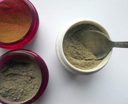 Making Shank Buttons the Cheap Way Using Concrete - mix sand and cement in 1:1 ratio