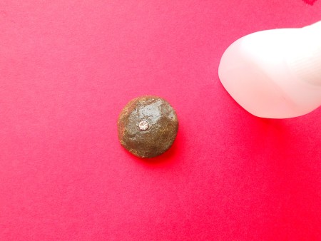 Making Shank Buttons the Cheap Way Using Concrete - invert