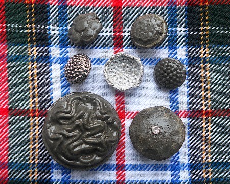 Making Shank Buttons the Cheap Way Using Concrete - buttons and molds