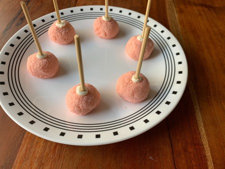 Make Cake Pops From Leftover Cake
