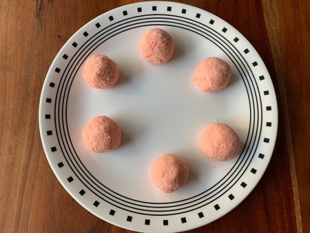 Make Cake Pops From Leftover Cake