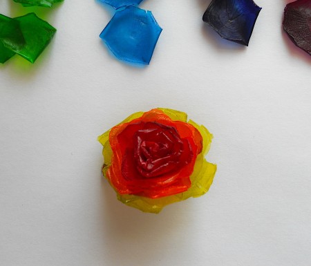 Continuing to add colors to the flower.