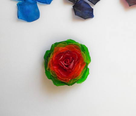 Continuing to add colors to the flower.