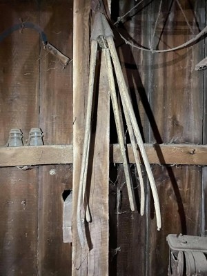 An old unknown barn item.
