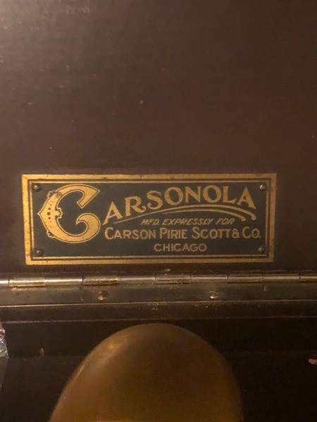 The label on a Carsonola crank Phonograph.