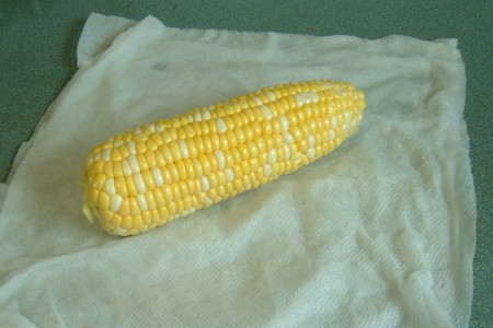 Microwave Corn on the Cob for One