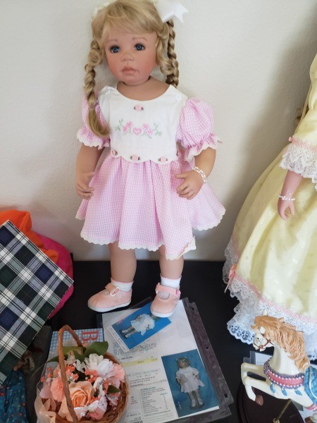 selling dolls on consignment