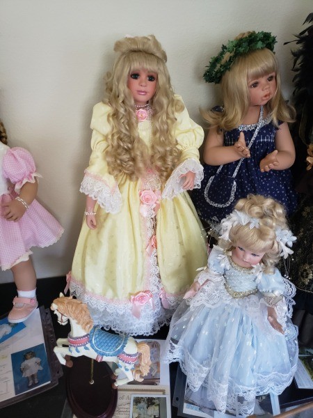 Selling Collectible Dolls | ThriftyFun