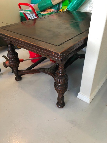 A side view of the table.