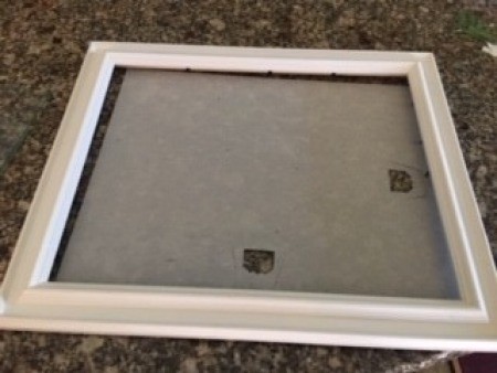 The empty frame for the flower arrangement.
