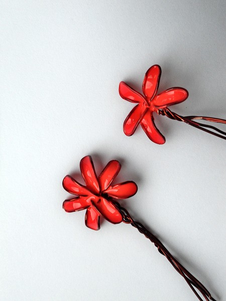 The painted wire flowers.