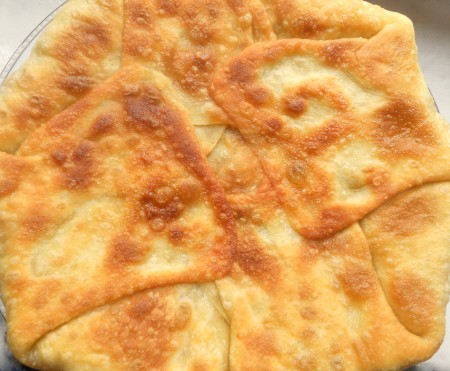 A fried Moldovan placinte.