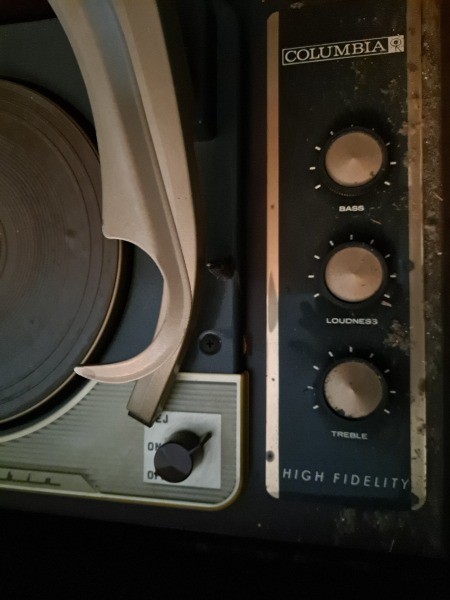 The dials on a record player.