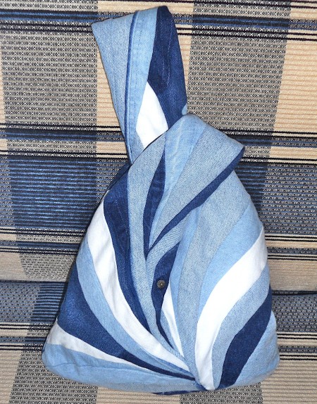 The finished Japanese knot bag.