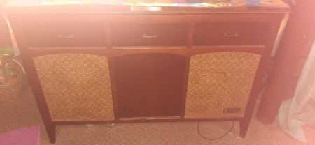 A Zenith stereo system.