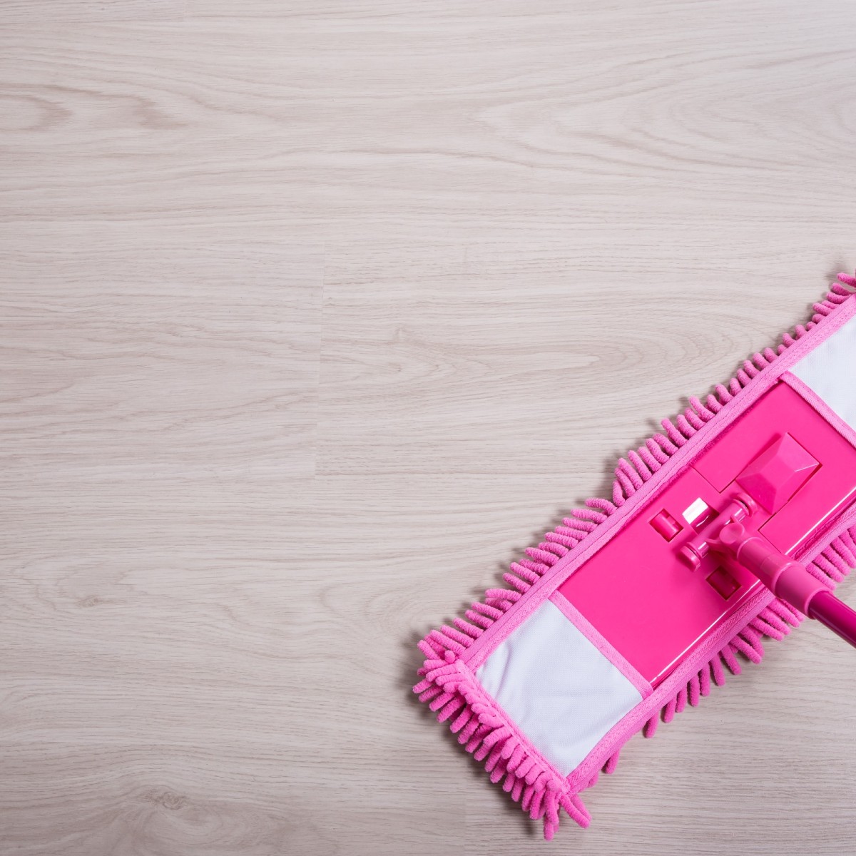Buying an Oldfashioned Dust Mop? ThriftyFun
