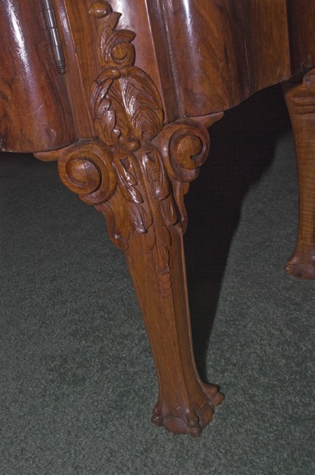 Close up of desk leg.